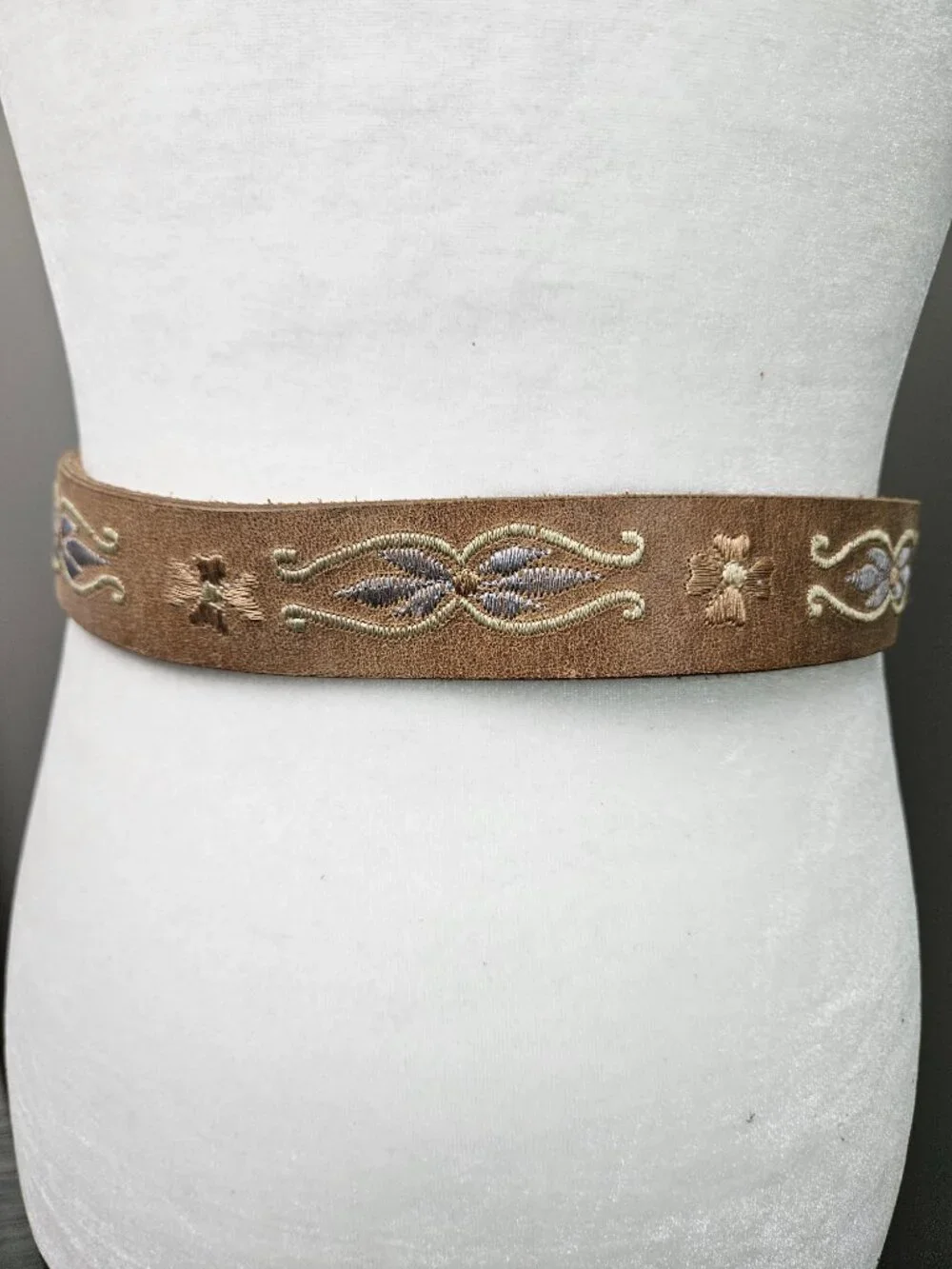 Boho Western Tan Brown Floral Embroidered Leather Belt